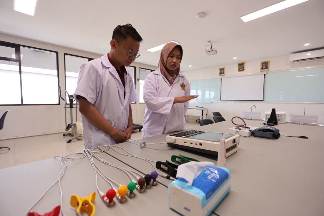 Elektrokardiogram: Teknologi dalam Deteksi Jantung