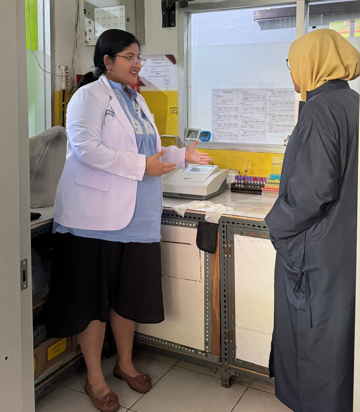 Skrining Kesehatan Berbasis Laboratorium bagi Lansia untuk Mendeteksi Penyakit Kronis
