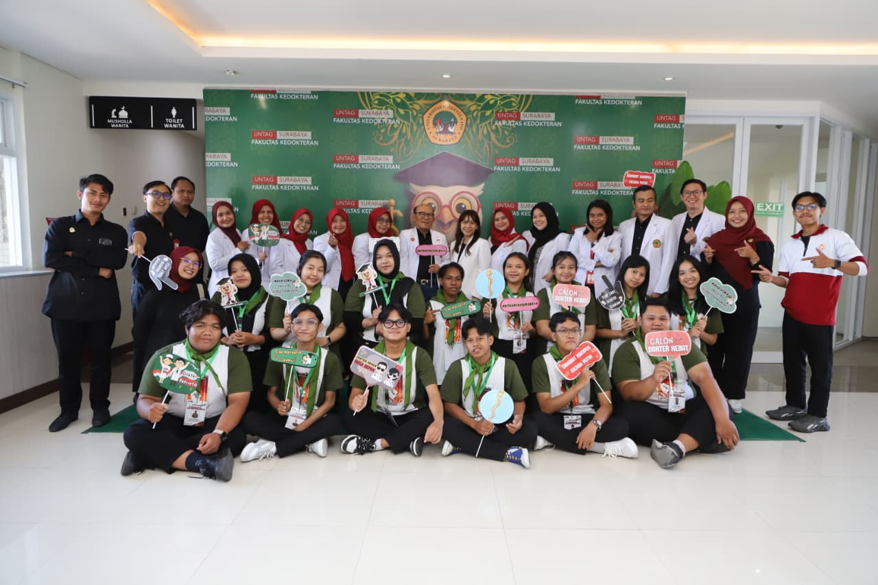 Fakultas Kedokteran Menyambut Mahasiswa Angkatan Pertama